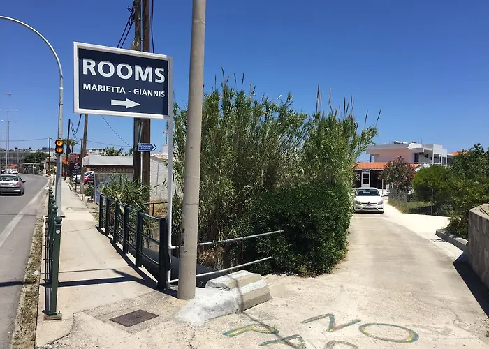 ゲストハウス Marieta-giannis ファリラキ